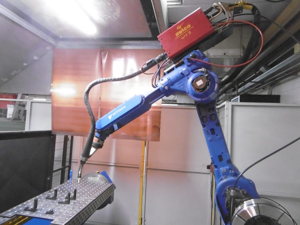 IMPIANTO ROBOT YASKAWA  + PSR MIG-MAG