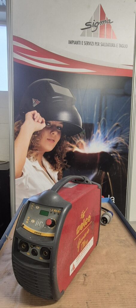 TIG SELCO GENESIS 1700 TLH USATO